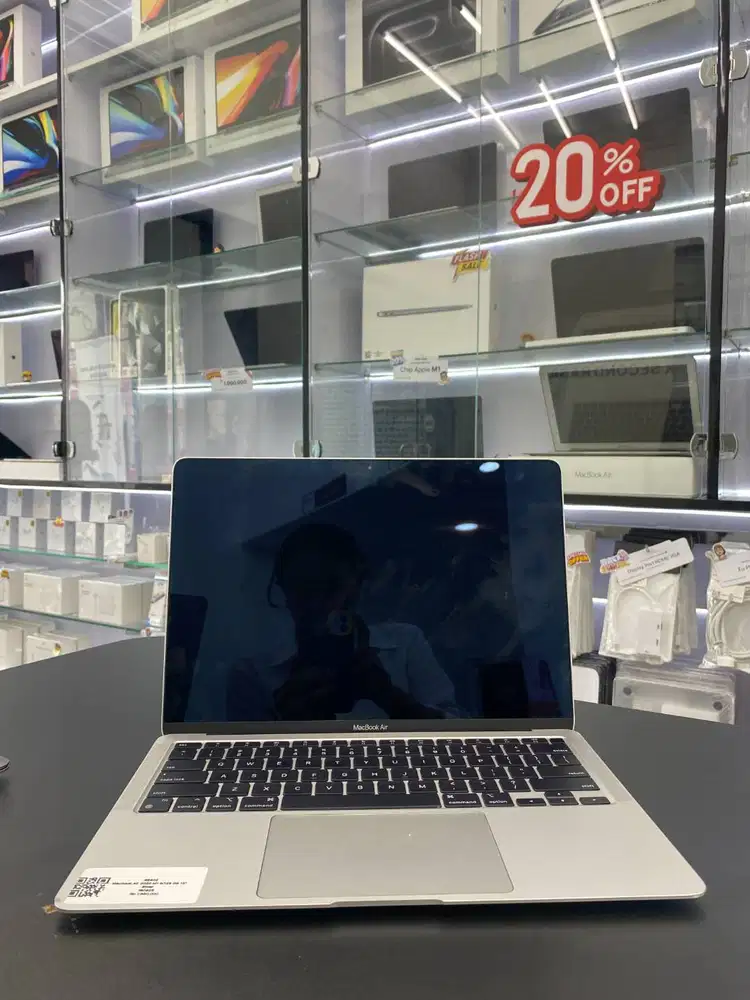 FLASHSALE! MACBOOK AIR 2020 M1 8/128 GB