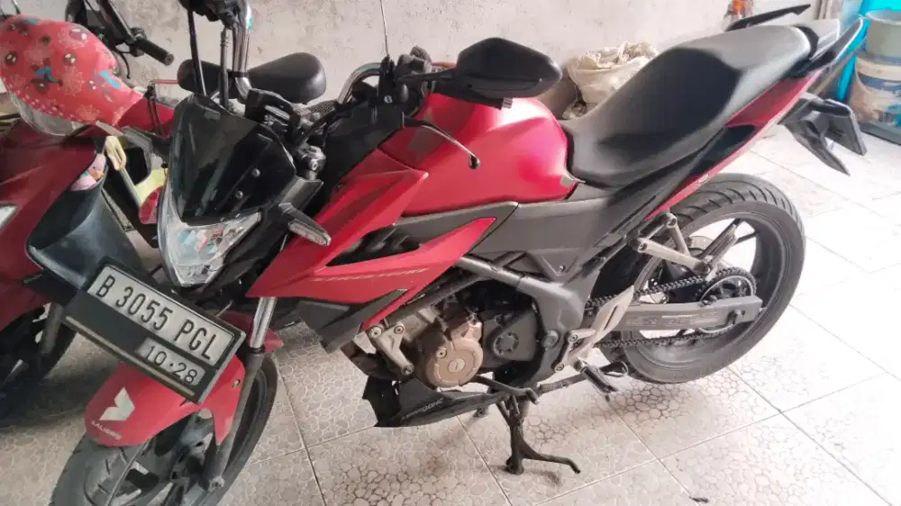 honda cb150r th2018 merah dove
