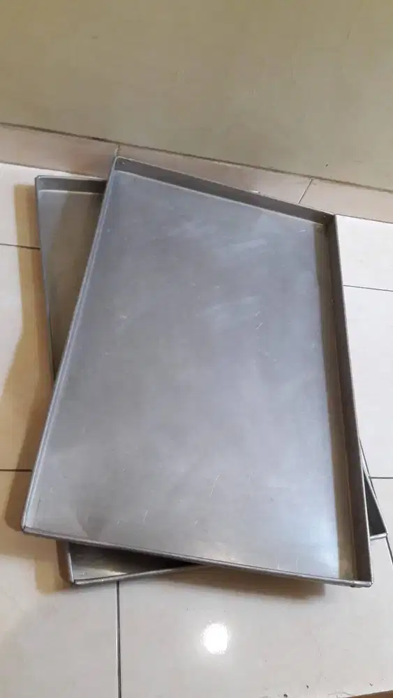 Loyang Kue dengan Bahan Tebal