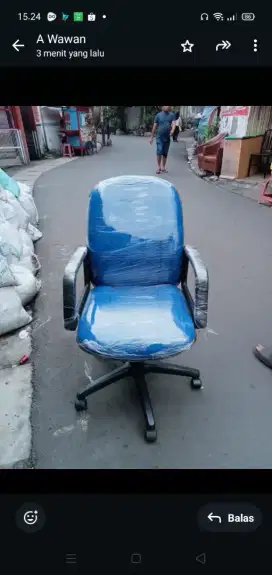 Kursi kantor staf roda