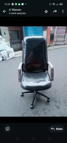 Kursi kantor direksi roda