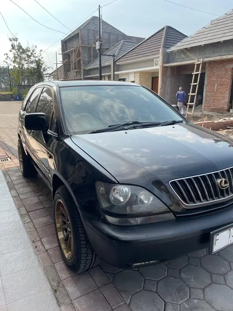 Lexus RX 300 tahun 2000
