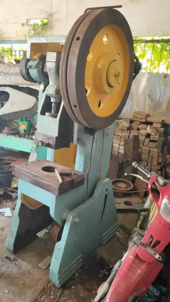 Mesin pon China 16ton