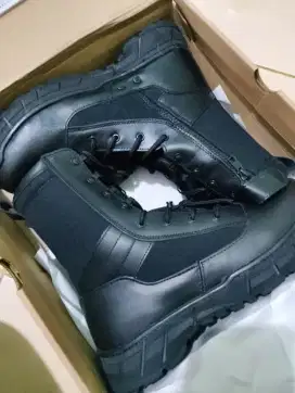 Dijual cepat sepatu pdl jatah polri