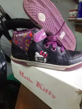 Sepatu Anak Hello Kitty
