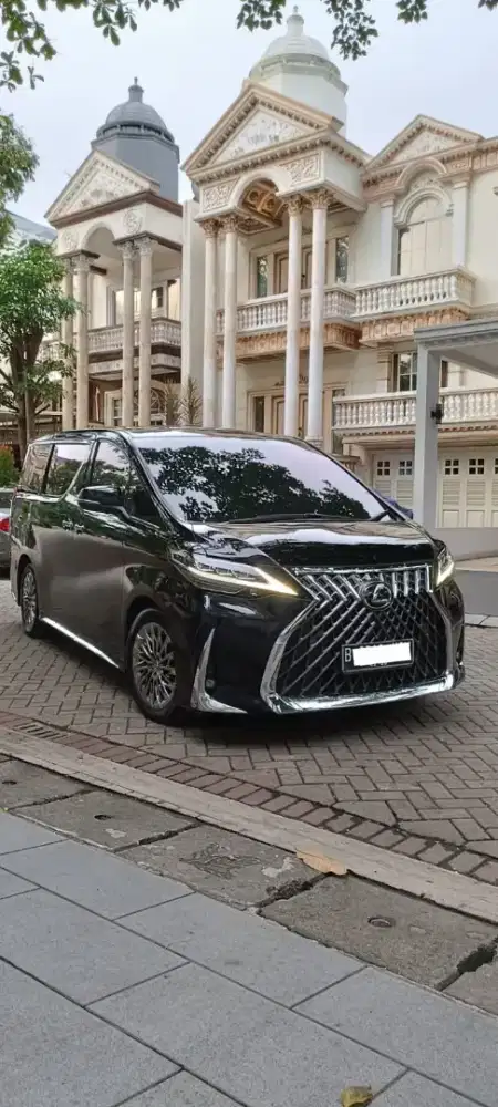 Cash Murah!! Lexus LM350 7 Seater 2021 / 2020