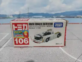 Tomica Reguler Komatsu Towbarless Tractor WZ4000