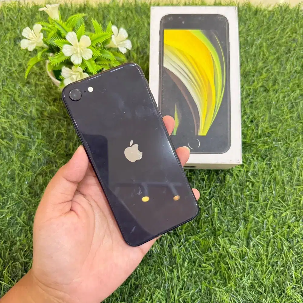 Iphone SE gen 2 (2020) 128 gb inter fulset lengkap fungsi normal