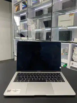 FLASHSALE! MACBOOK AIR 2019 16/256 GB