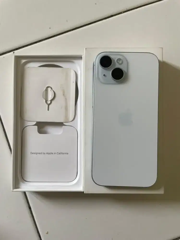 iPhone 15 128 iBox, like new.