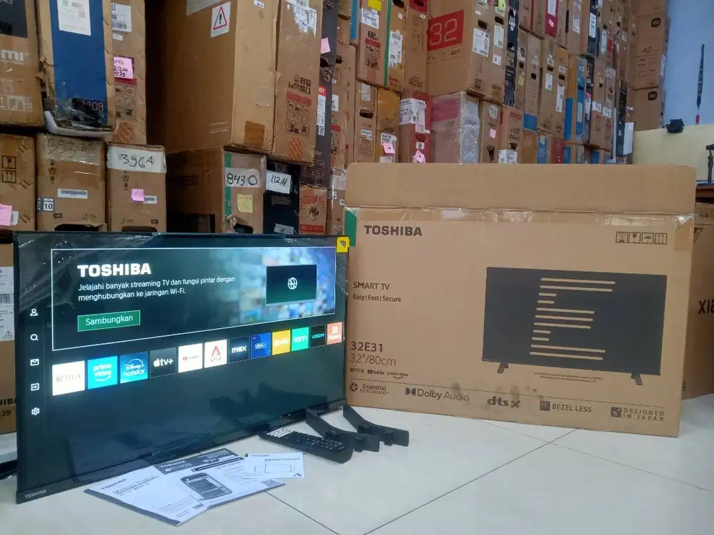 SMART TV LED TOSHIBA 32 INC 32E31 KONDISI BEKAS MASIH SEGEL