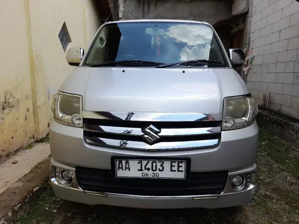 Suzuki APV Arena SGX 2011