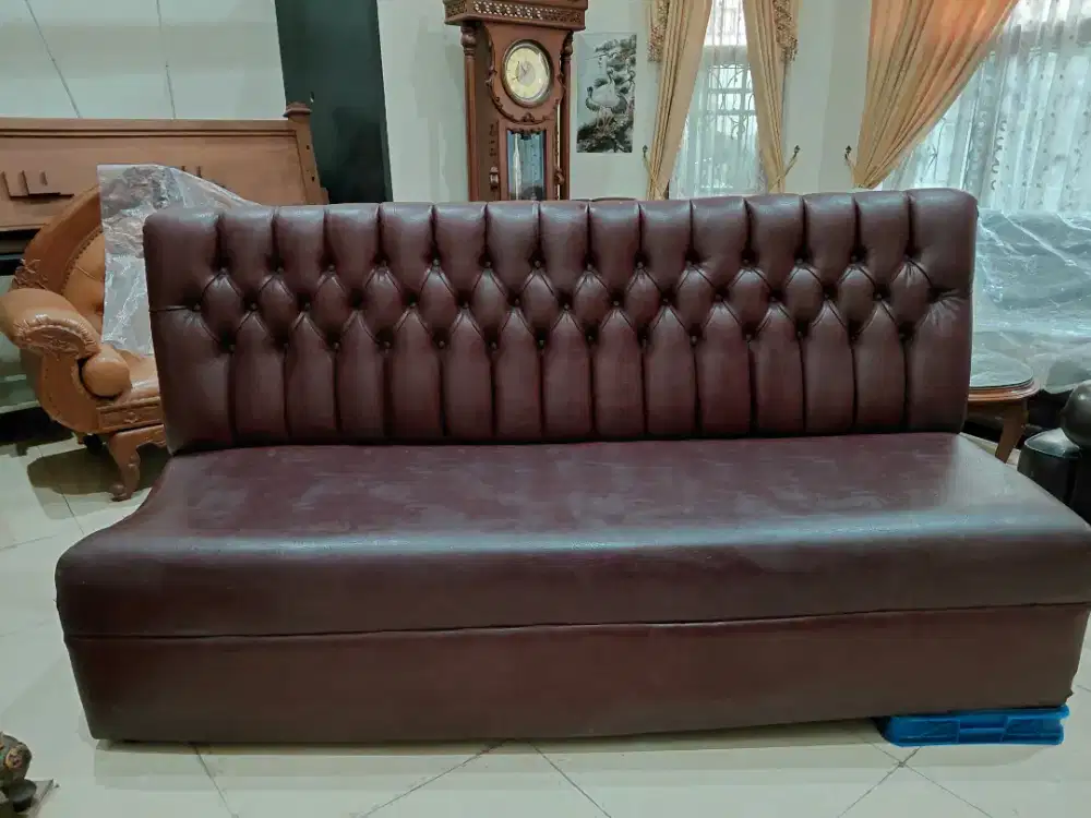 Sofa Empuk Cokelat