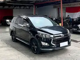 TOYOTA INNOVA VENTURER 2.0 AT TH 2017