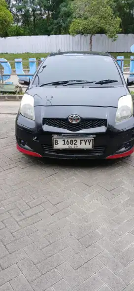 Toyota Yaris E matic 2011 pajak panjang