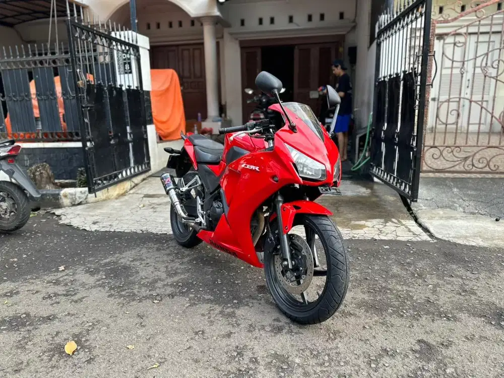 Honda CBR 250R K33 2014