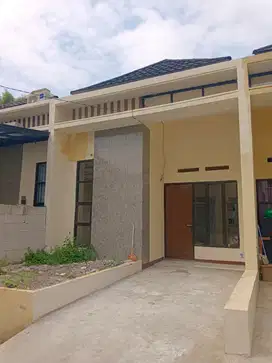 Rumah 1 lantai siap huni Take over DP lansung pindah akses mobil