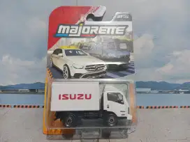 Majorette Isuzu N Series Truck