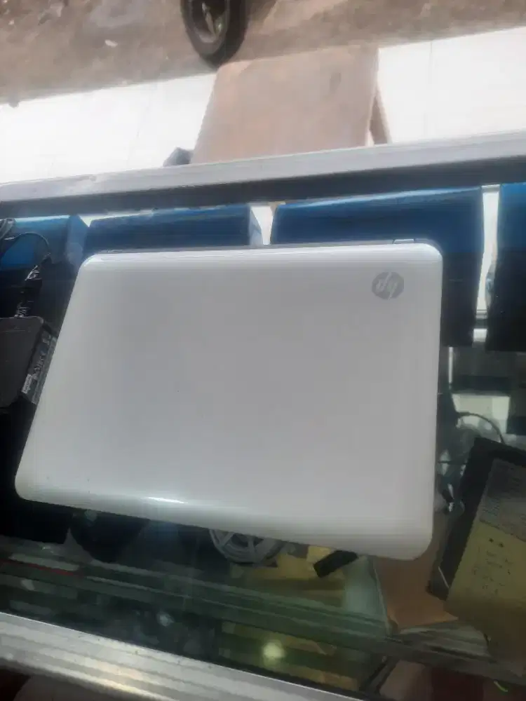 Laptop 10 inch hardisk 500gb merk hp