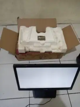 Jual monitor slh bli blm di pakai jual rugi GK ap.
