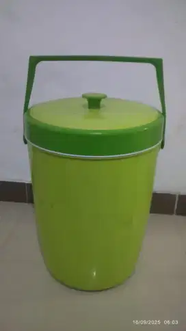 Dijual 2 buah Termos Es atau Termos Nasi
