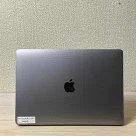 Apple MacBook Pro 2017 13inch Intel Core i5 Ram. 8GB SSD. 256GB