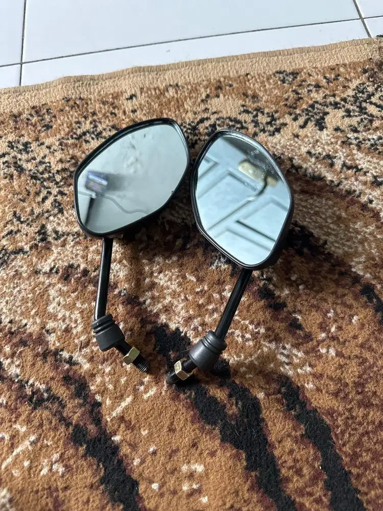 Spion motor pendek baru seminggu dipake
