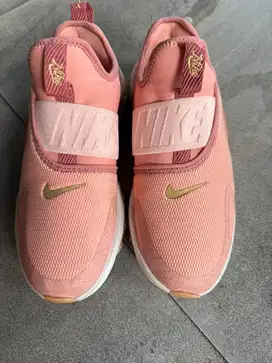 Dijual sepatu size 38
