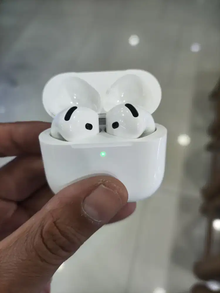 Airpods 4 anc resmi Indonesia kondisi mulus total