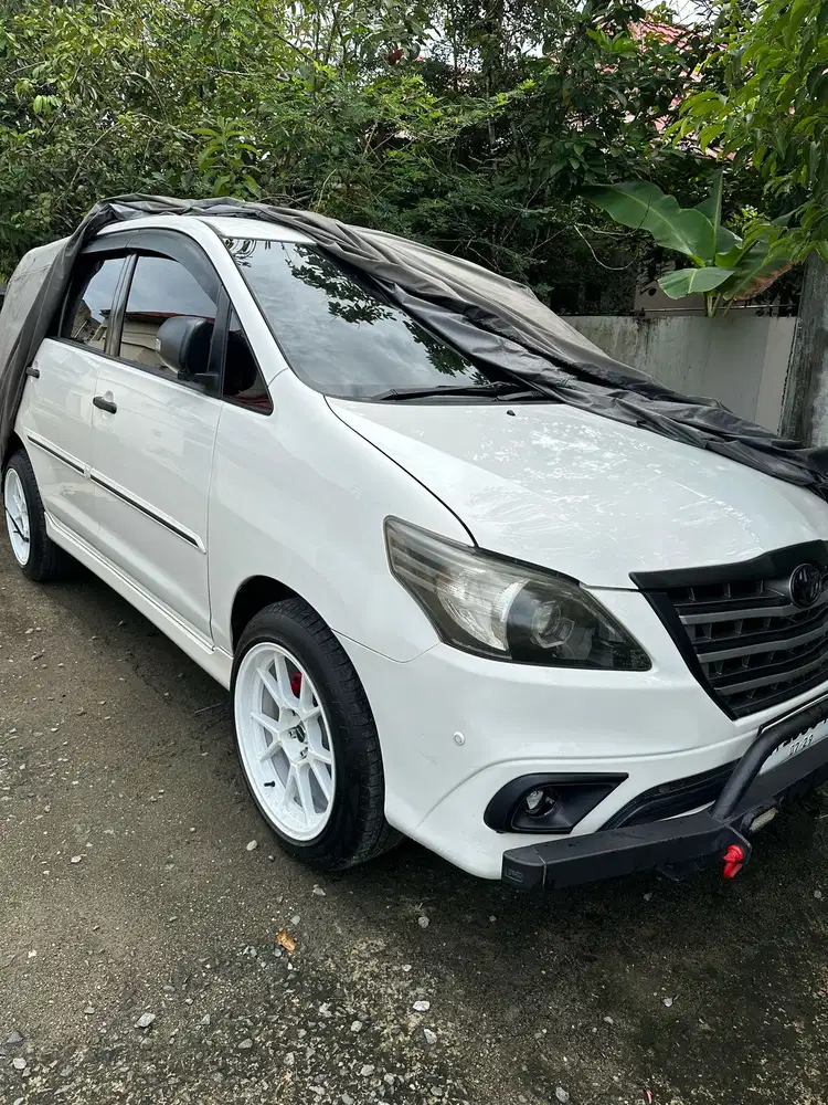 Toyota Kijang Innova 2014 Bensin