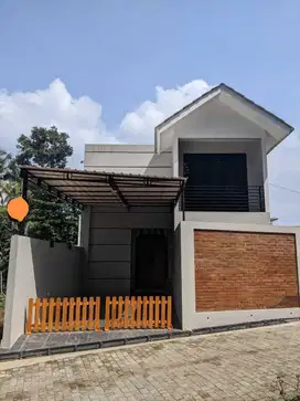 FULL FURNISH Villa Cakep Ada Kolam Renang Pribadi di Donokerto Turi