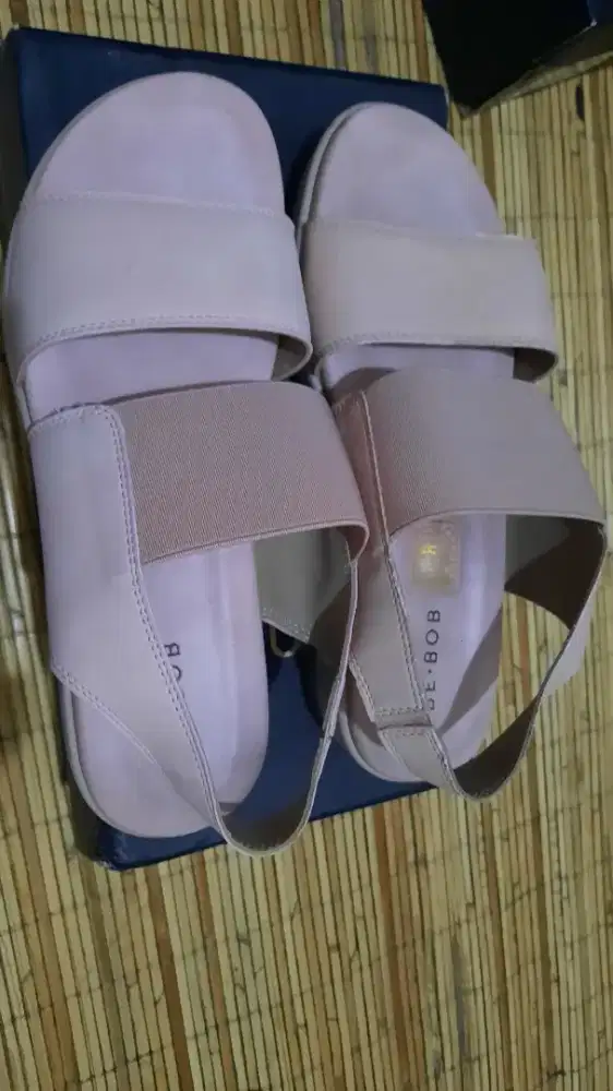 Sepatu wedges Be Bob