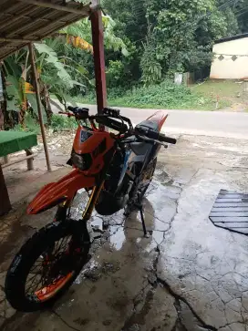 KLX 150 BF SE EXTREME (TIPE TERTINGHI)