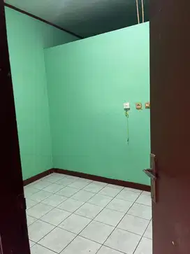 Rumah di kontrak kan