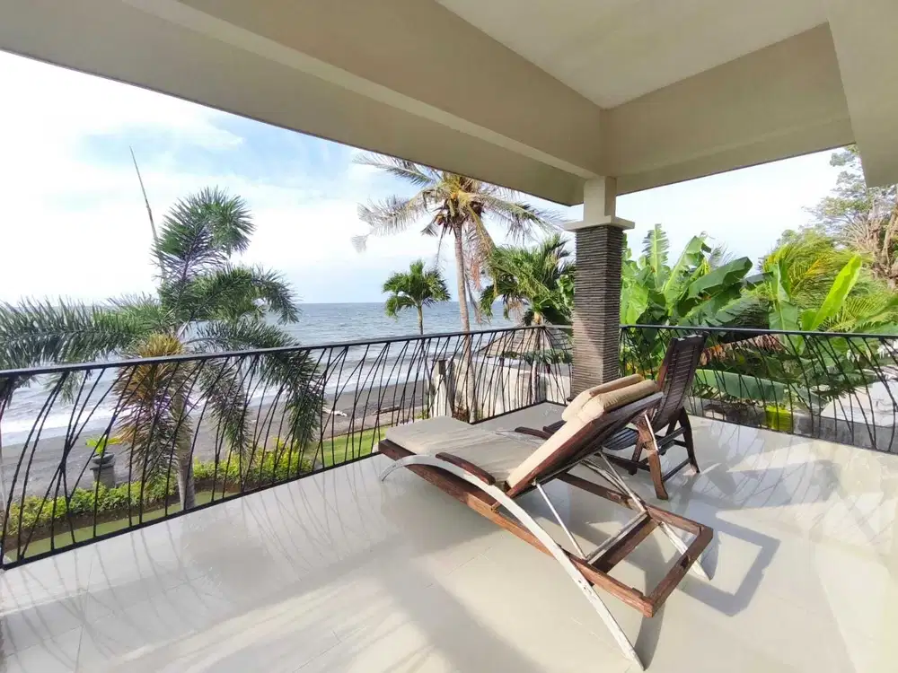 2 Unit Villa Mewah Modern Pinggir Pantai Buleleng