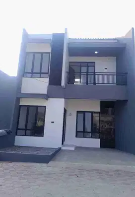 Akses 2 Mobil Rumah Royale Ciracas Kelapa Dua Wetan Bisa KPR Jakarta Timur