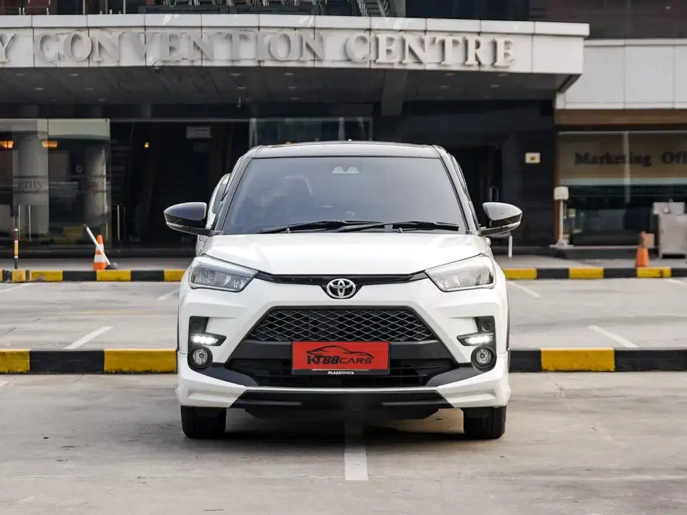 Toyota Raize 1.0L GT TSS CVT Automatic 2022 Putih