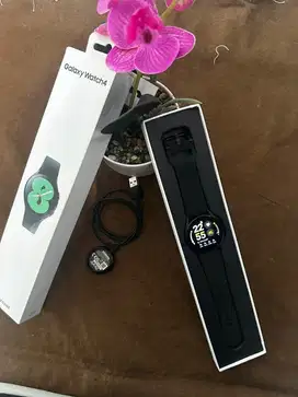 Samsung Galaxy Watch 4 SM-R860
