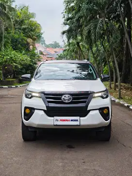 TDP15JT. Km102rb. Fortuner VRZ 2016 AT