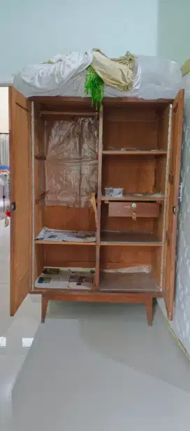 Lemari kayu jati bali