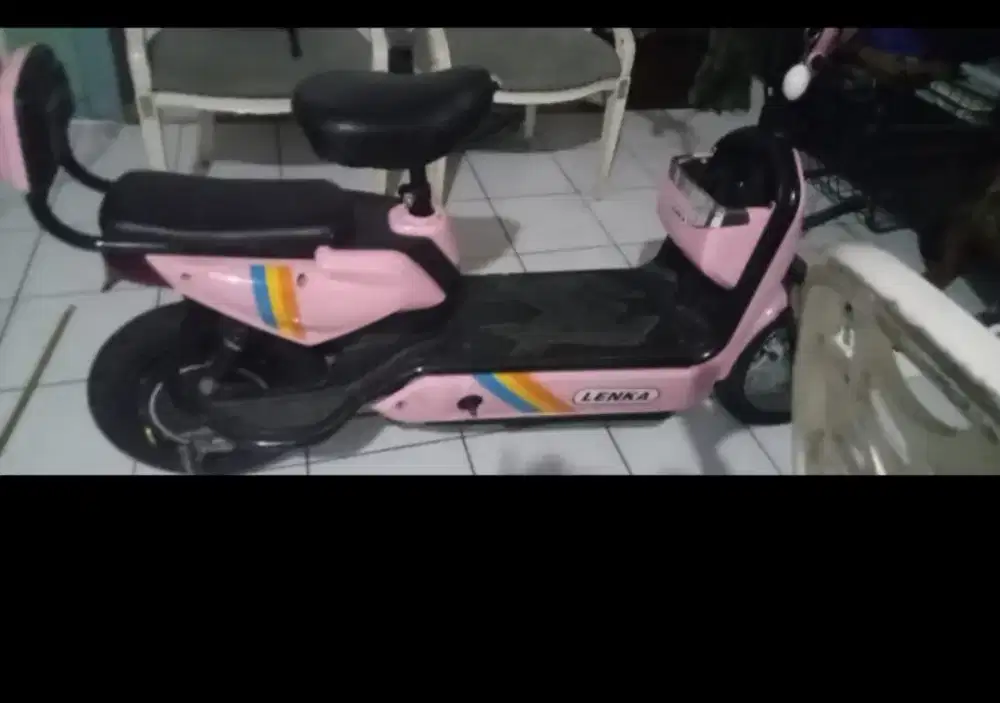 Di jual cepat sepeda listrik merk lenka