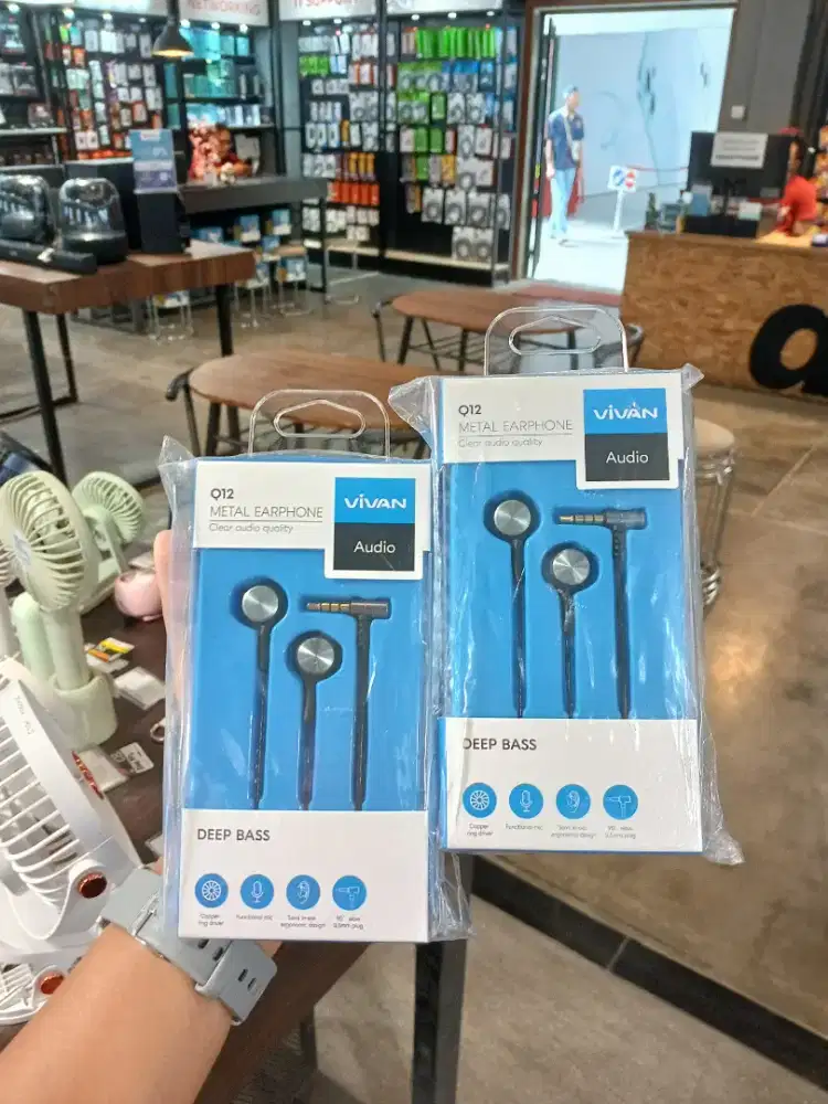 Vivan Q12 Headset Earphone Handsfree Metal Wired