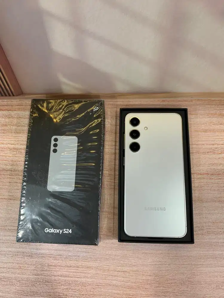 Samsung Galaxy S24 8/256 Grey Lengkap
