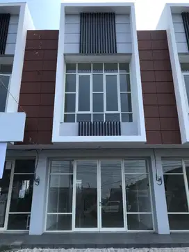 DISEWAKAN RUKO STRATEGIS BLOK A-17 NOL JALAN RAYA PERUMAHAN GRAND CERME REGENCY