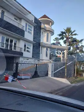 Rumah Dijual / Disewakan With Prived Poll Tidar Malang