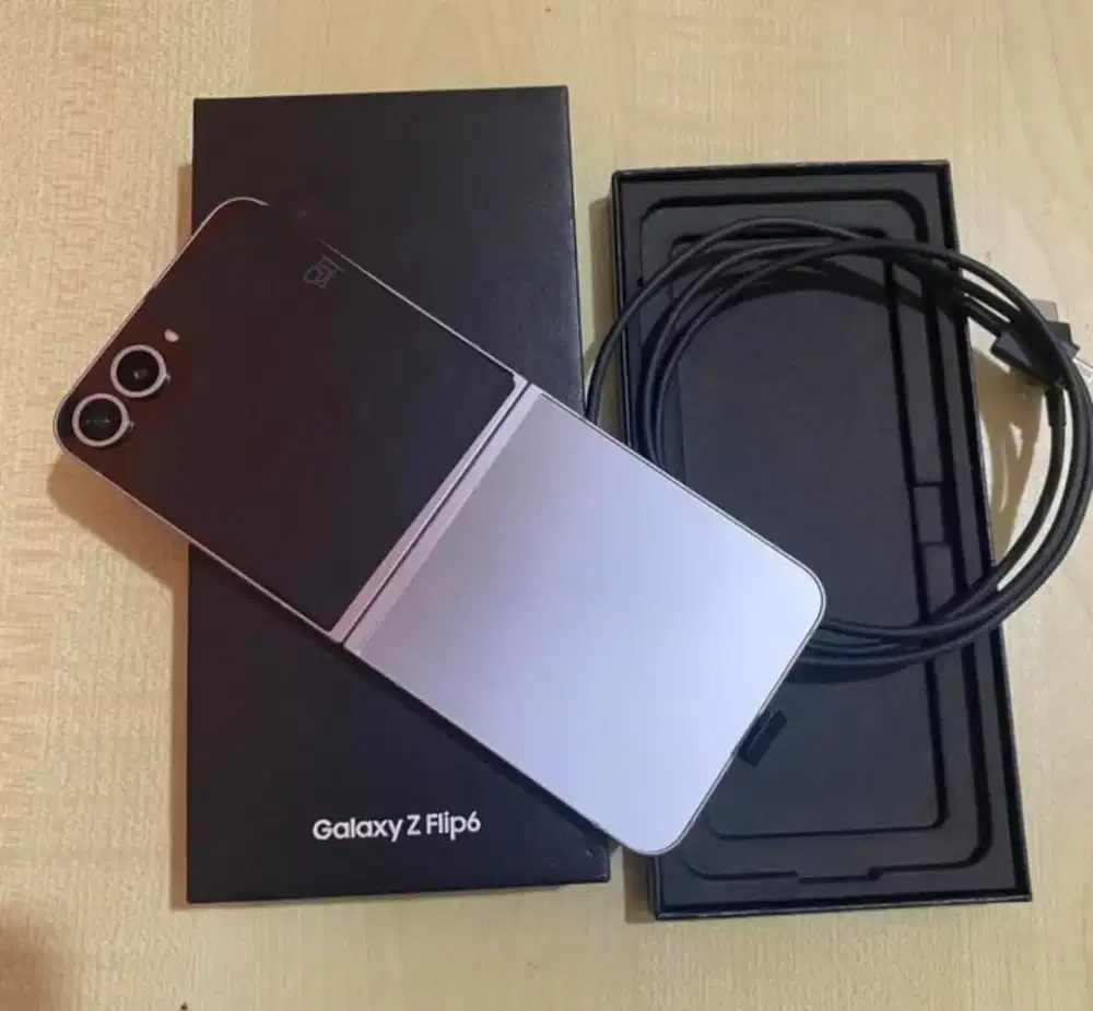 Samsung Galaxy Z Flip6 12/25GB sein Garansi Aktif