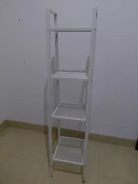 Rak IKEA ukuran medium
