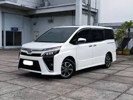 Toyota Voxy 2.0 Metik 2019