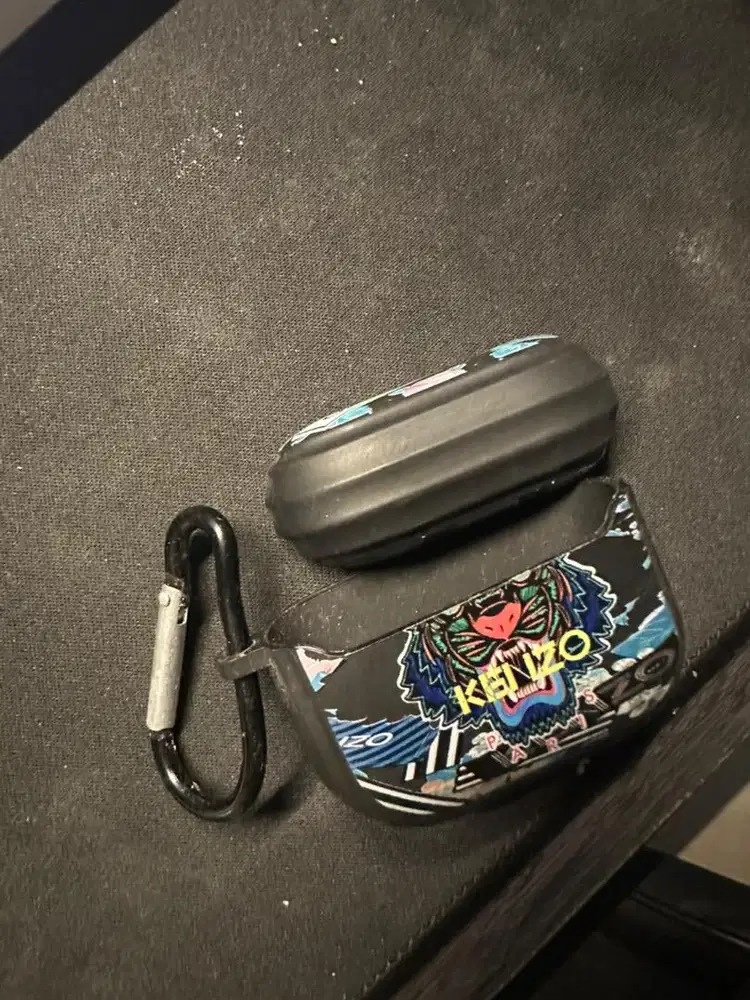 casing airpods kenzo
