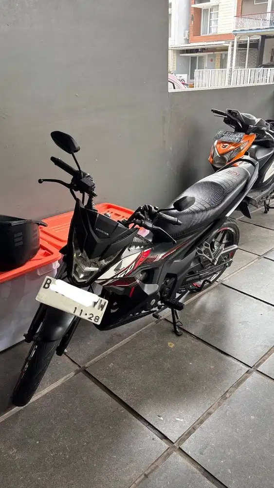 Jual motor Sonic 150R